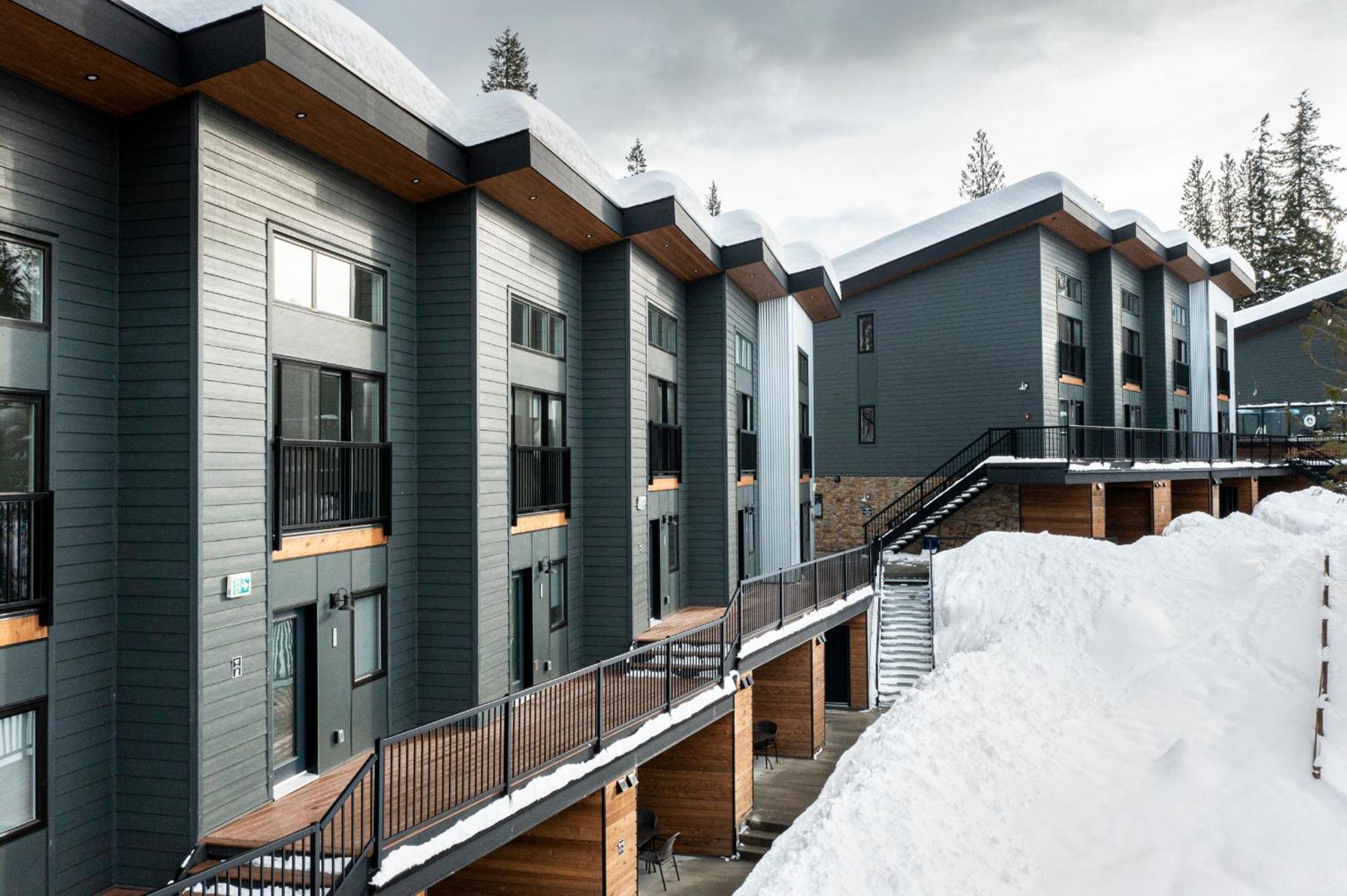 Basecamp Resorts Revelstoke Exteriér fotografie