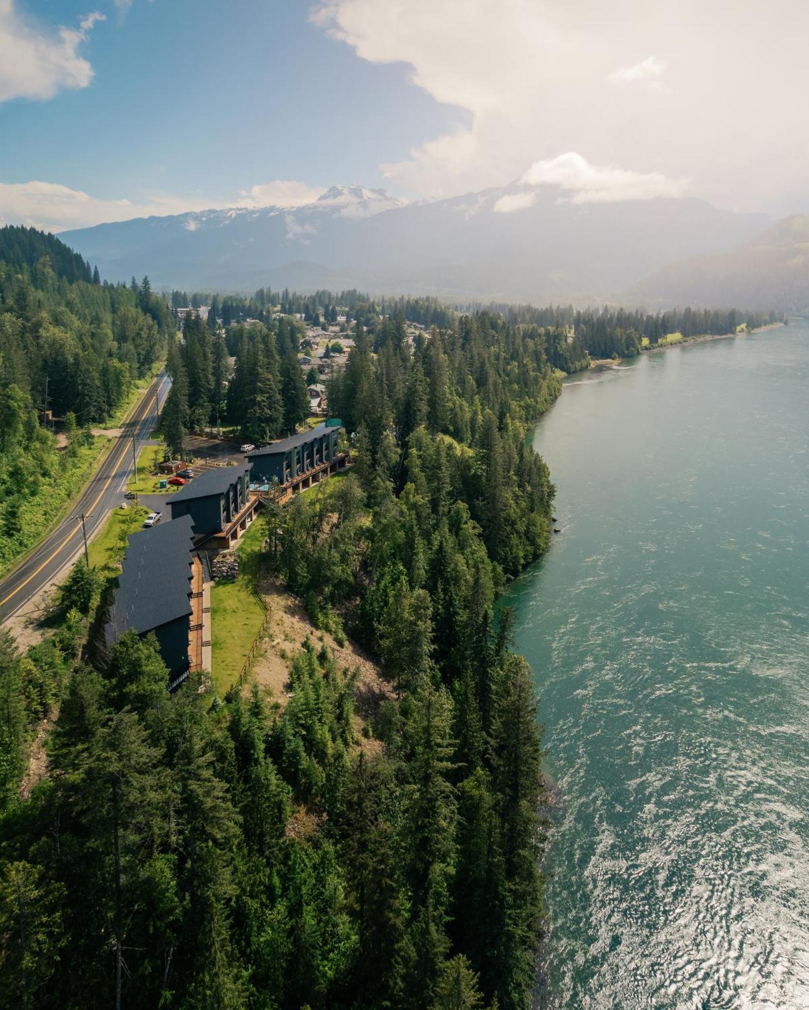 Basecamp Resorts Revelstoke Exteriér fotografie